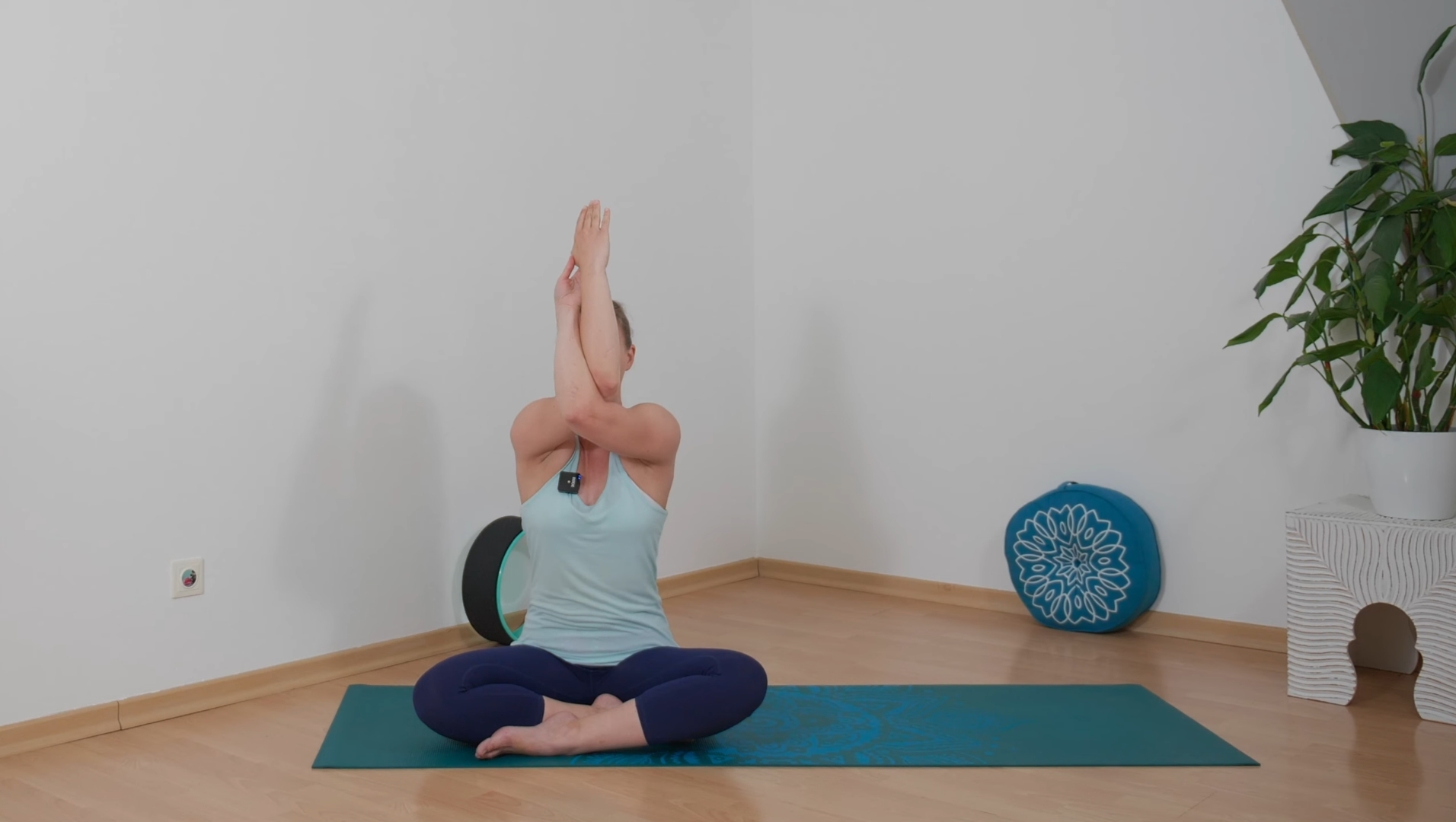 Fly Flow Yoga für Schultern und den Nacken