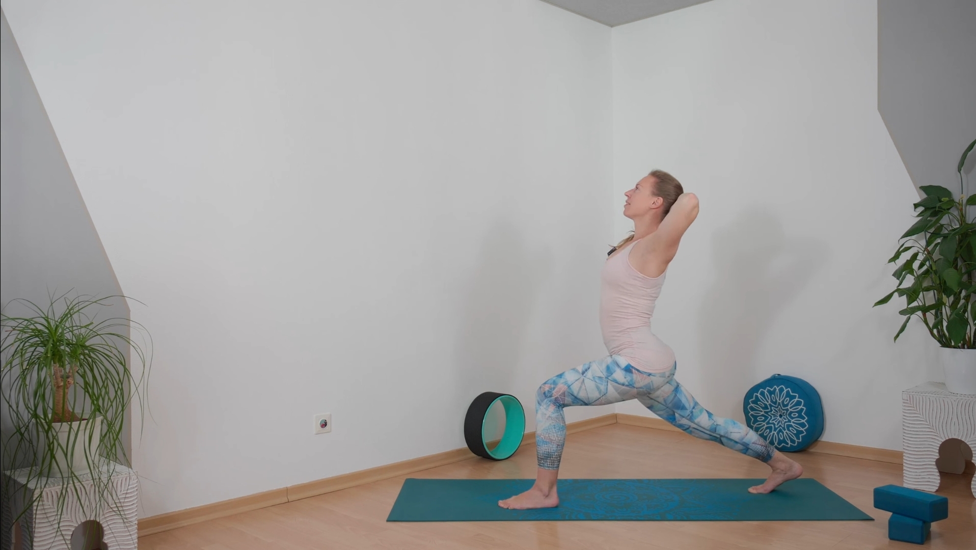 Fly & Flow Yoga für den oberen Rücken