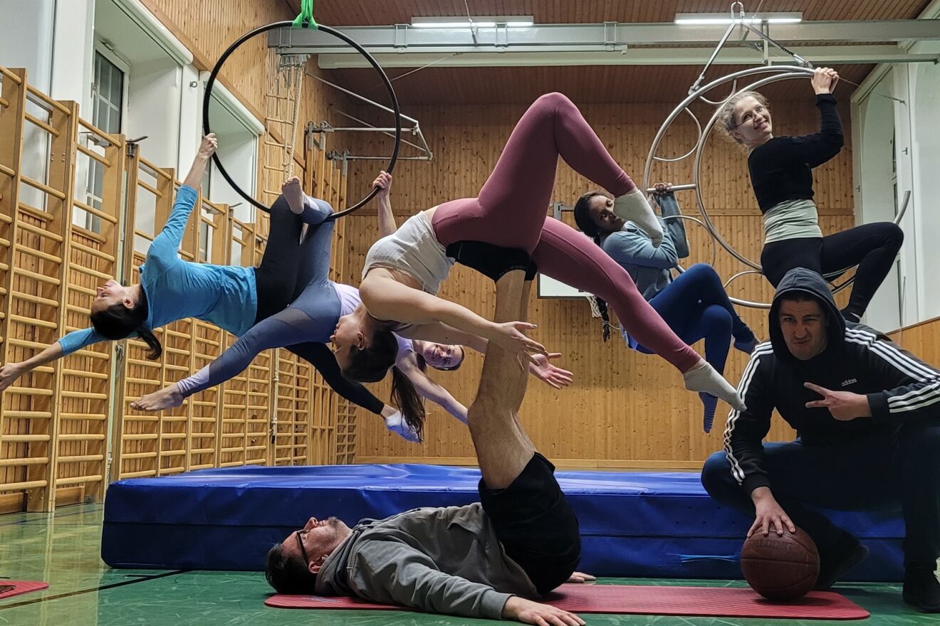 Fly & Flow | Aerial Training Wien