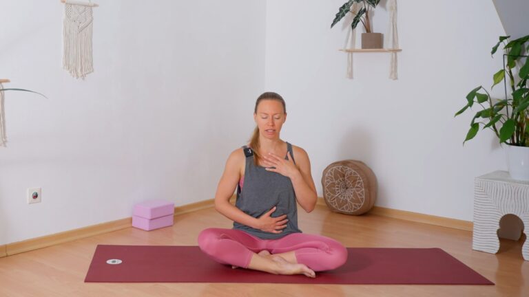 Volle Yoga-Atmung mit Video