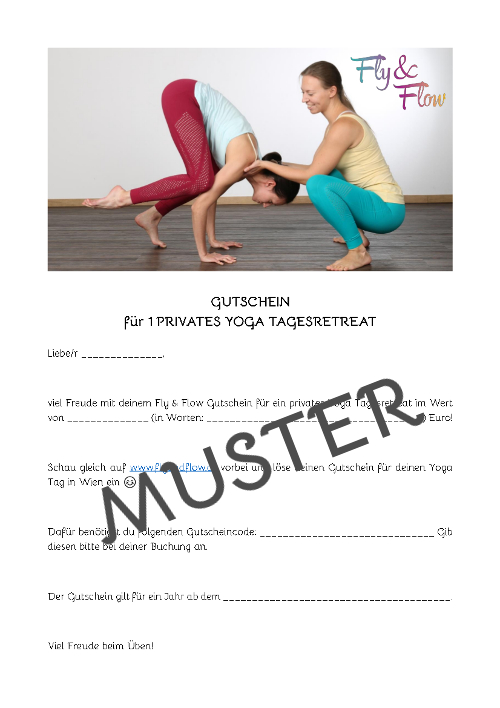 Muster fürs private Yoga Tagesretreat mit Bild von Sabrina, wie sie ihre Schülerin bei der Krähe unterstützt